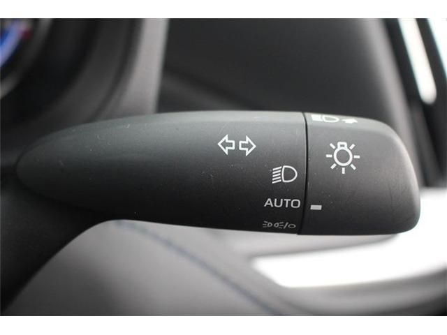 TOYOTA VOXY HYBRID 2025