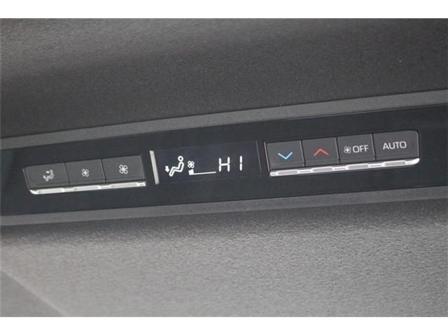 TOYOTA VOXY HYBRID 2025