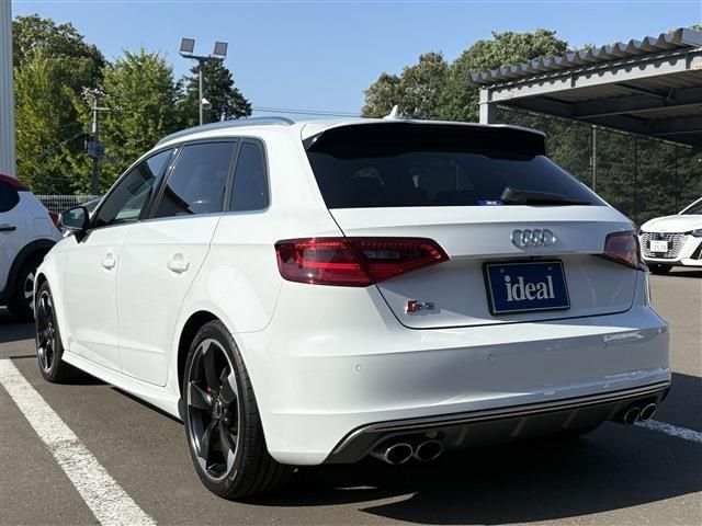 AUDI AUDI S3 SPORTBACK 2016