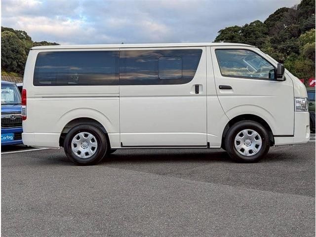 MAZDA BONGO BRAWNY VAN 2025