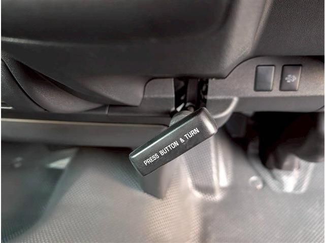 MAZDA BONGO BRAWNY VAN 2025