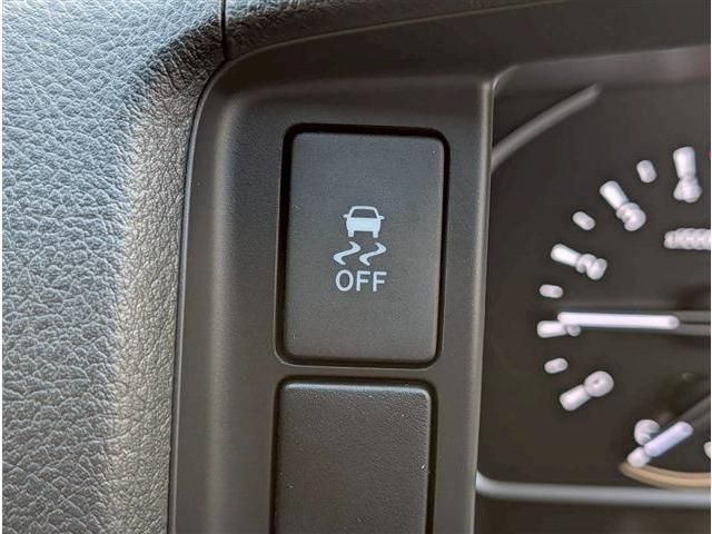 MAZDA BONGO BRAWNY VAN 2025