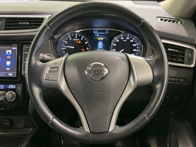 NISSAN X-TRAIL 2WD 2015