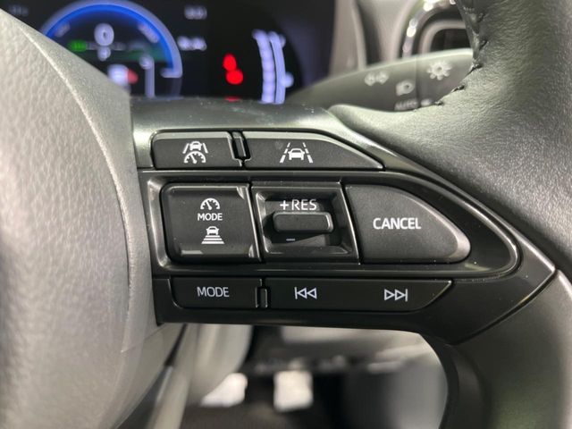 TOYOTA YARIS CROSS HYBRID 2025