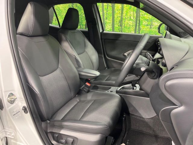 TOYOTA YARIS CROSS HYBRID 2025