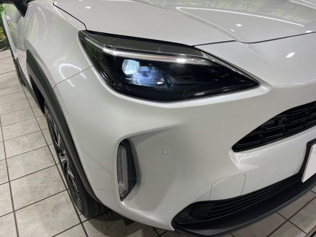 TOYOTA YARIS CROSS HYBRID 2025