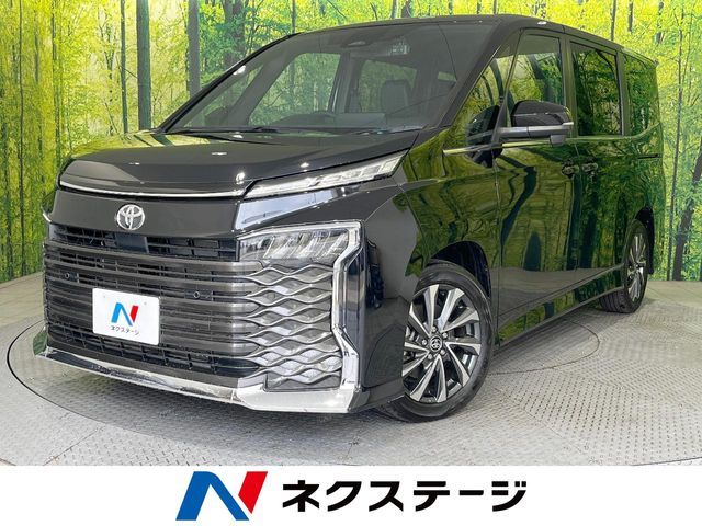 TOYOTA VOXY 2023