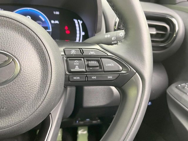 TOYOTA YARIS CROSS HYBRID 2025