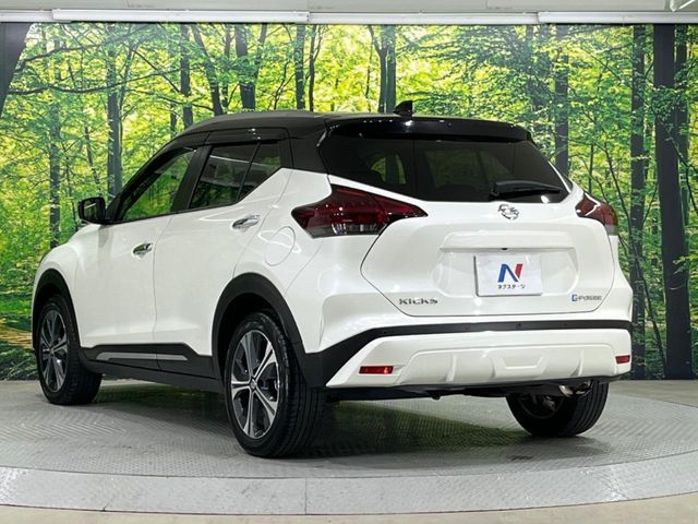 NISSAN KICKS 2024