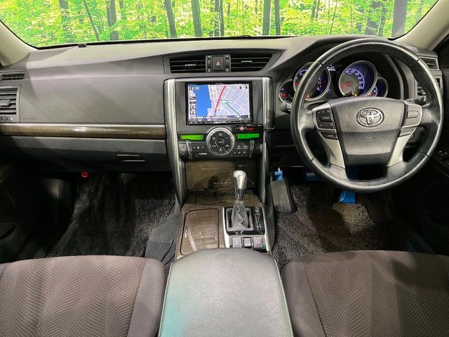 TOYOTA MARK X 2012
