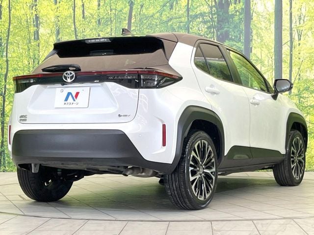 TOYOTA YARIS CROSS HYBRID 2025