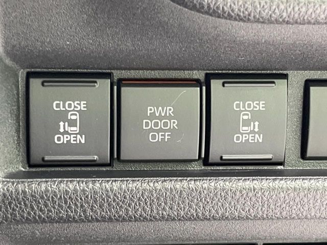 TOYOTA SIENTA HYBRID 2023