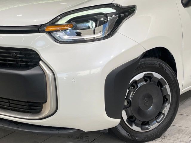TOYOTA SIENTA HYBRID 2023
