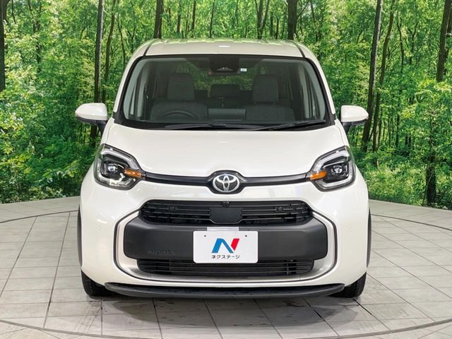 TOYOTA SIENTA HYBRID 2023