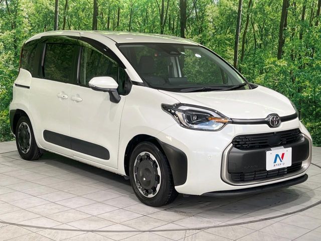 TOYOTA SIENTA HYBRID 2023