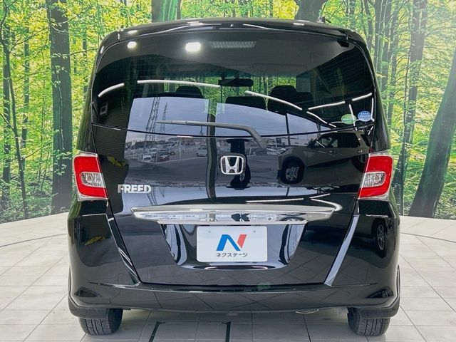 HONDA FREED 2015