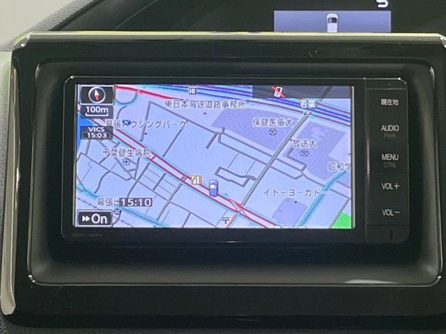 TOYOTA NOAH HYBRID 2015