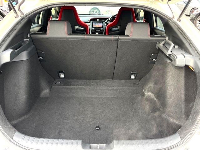 HONDA CIVIC hatchback 2019