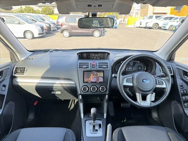 SUBARU FORESTER 2017