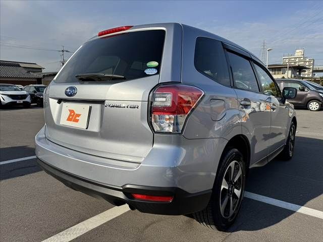 SUBARU FORESTER 2017
