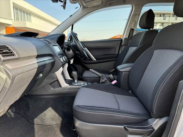 SUBARU FORESTER 2017