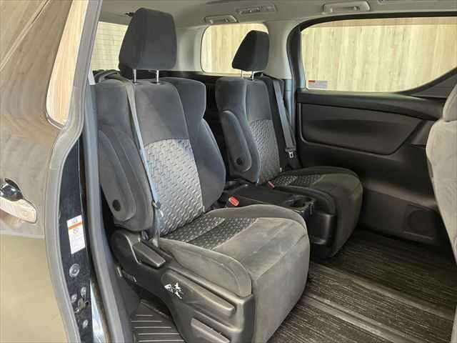 TOYOTA VELLFIRE 2015