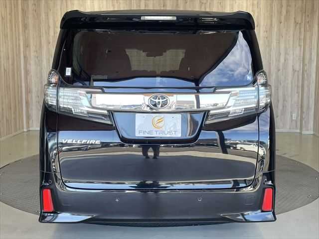 TOYOTA VELLFIRE 2015