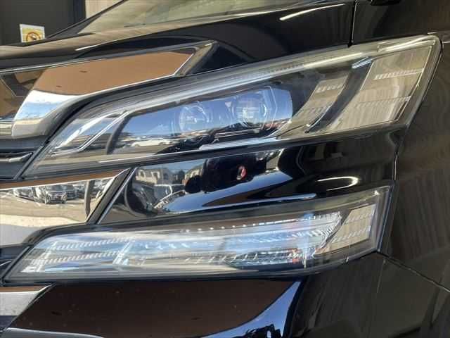 TOYOTA VELLFIRE 2015