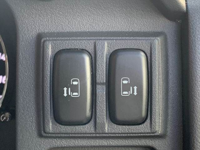 MITSUBISHI DELICA D:5 4WD 2013