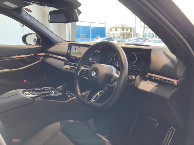 BMW BMW 5series TOURING 2025