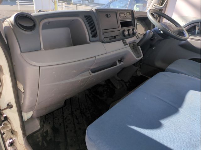 MITSUBISHI CANTER 2016