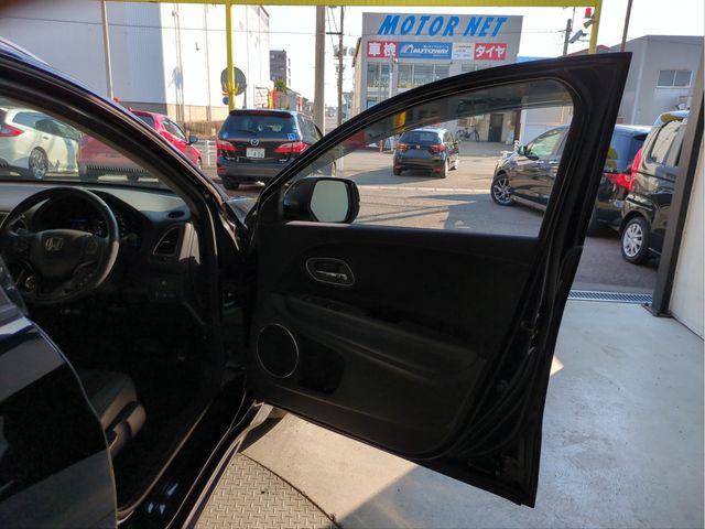 HONDA VEZEL HYBRID 2014