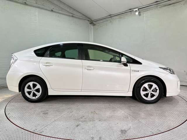 TOYOTA PRIUS 2014