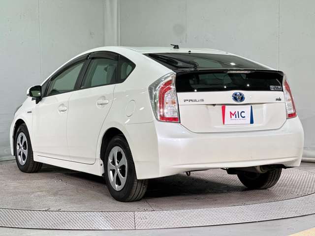 TOYOTA PRIUS 2014