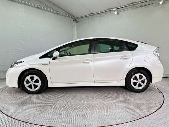 TOYOTA PRIUS 2014