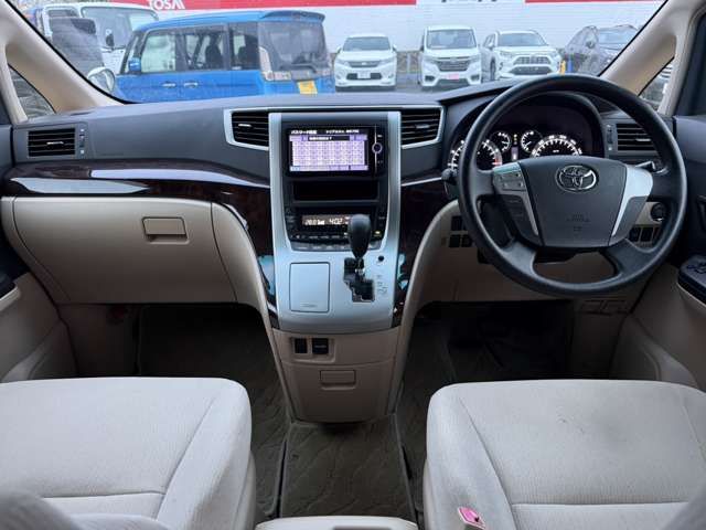 TOYOTA VELLFIRE 4WD 2014
