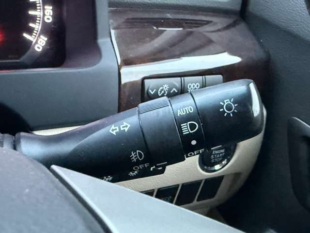 TOYOTA VELLFIRE 4WD 2014