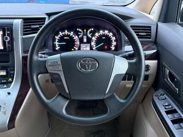 TOYOTA VELLFIRE 4WD 2014