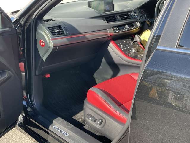 TOYOTA LEXUS CT200h 2022