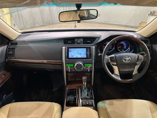 TOYOTA MARK X 2013