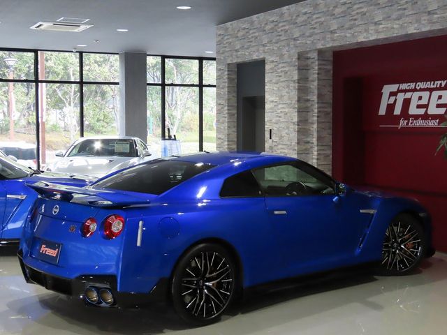 NISSAN GT-R 2024