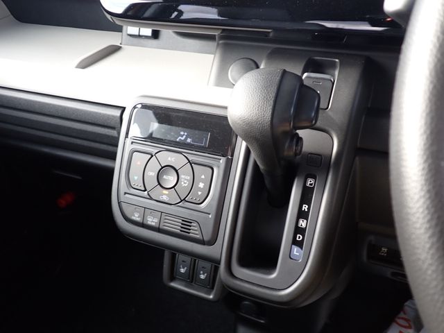 SUZUKI Spacia 4WD 2024