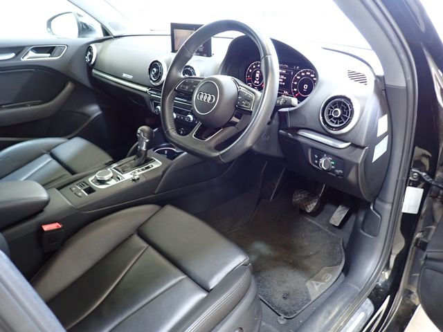 AUDI AUDI A3 Sedan 2019