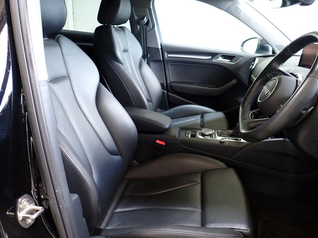 AUDI AUDI A3 Sedan 2019