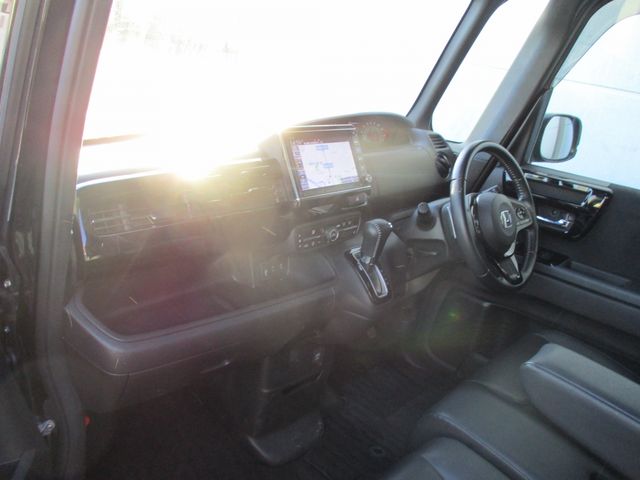 HONDA N BOX CUSTOM 2021