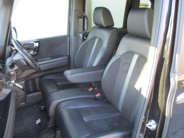 HONDA N BOX CUSTOM 2021