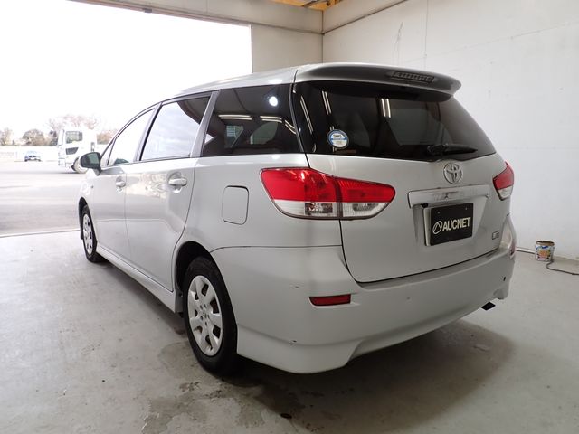 TOYOTA WISH 2011