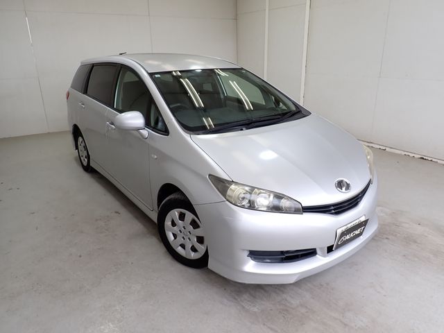 TOYOTA WISH 2011