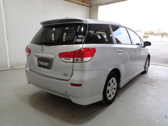TOYOTA WISH 2011