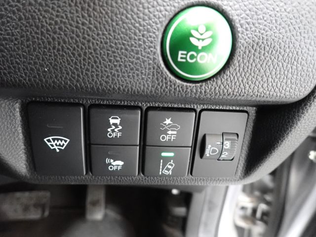 HONDA FIT HYBRID 4WD 2018